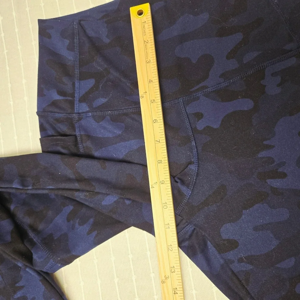 Danskin Womens Blue Camo High Rise Leggings‎ with Pockets Size Medium 9670